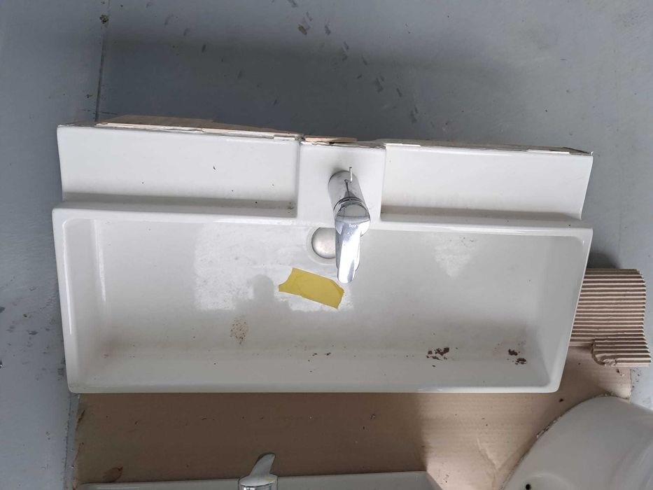 Lavatórios WC ROCA como novos