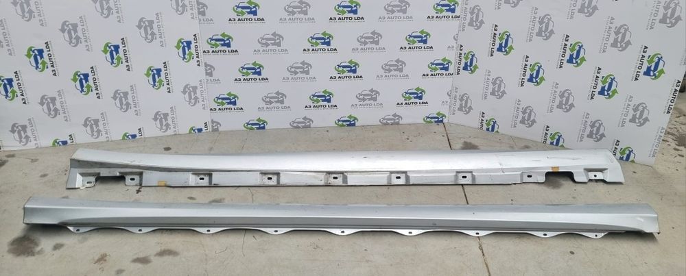 Embaladeira esquerda e direita Mercedes Classe R W 251