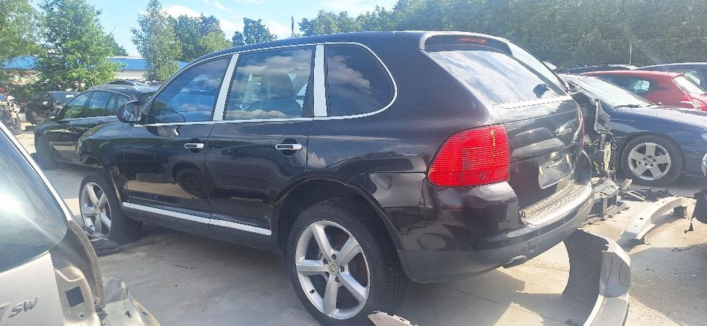 Całe Porsche Cayenne na części