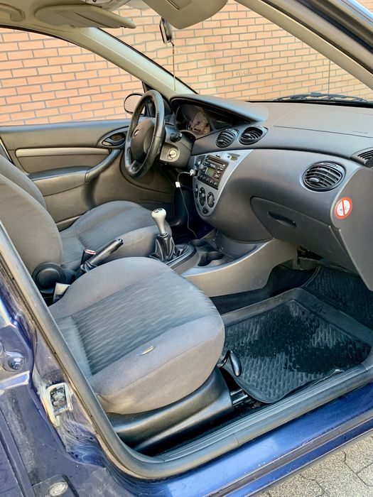 Ford focus 2003 1.6 benzynka klima 211tys przebieg