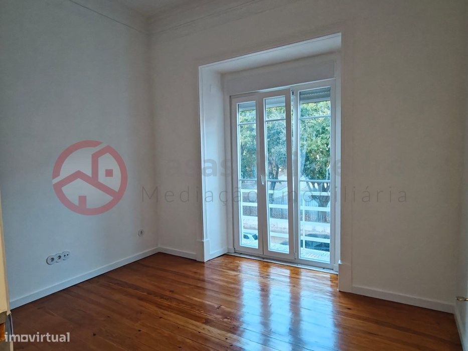 Apartamento T3 totalmente remodelado na Penha de França em Lisboa