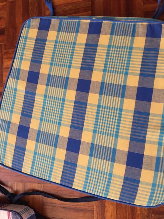 Conjunto 3 almofadas/base cadeiras