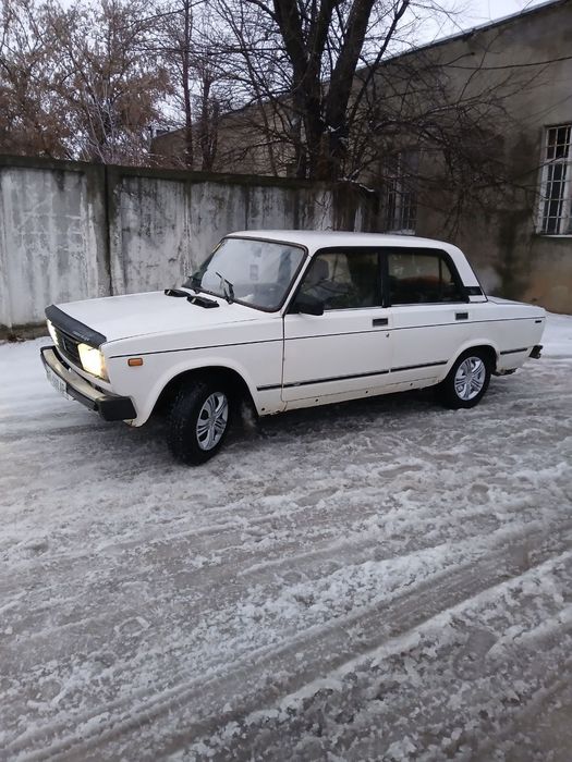 Продам ваз 2105  на полном ходу