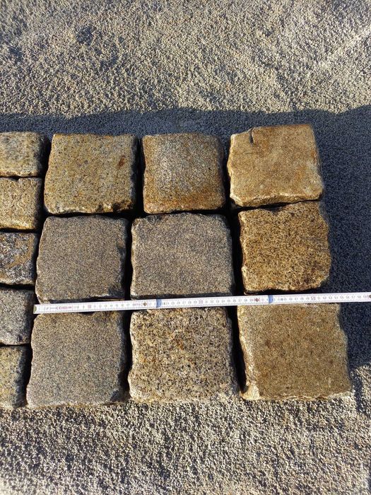 Kostka brukowa granitowa rozbiórkowa z licem 15/17