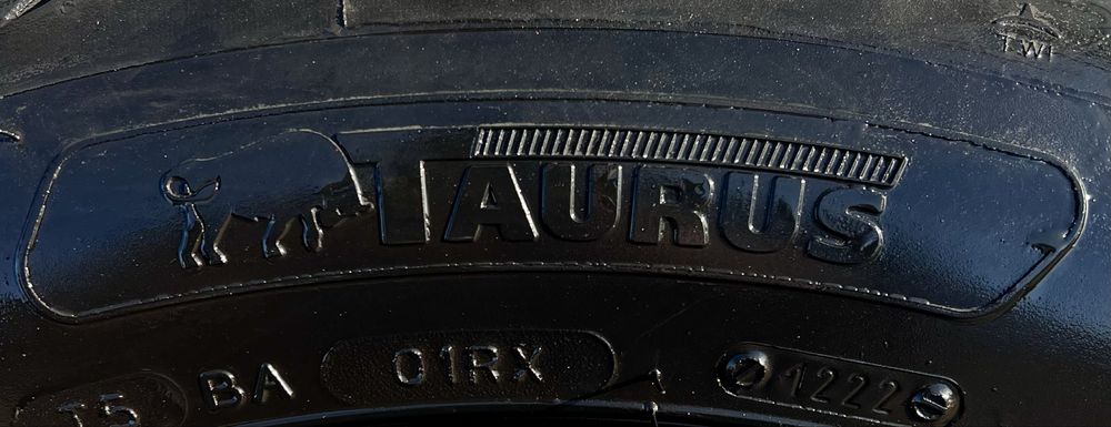 Шины б у 255/45R18 TAURUS