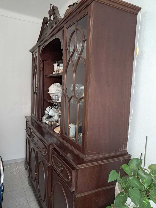 Armário Em Pura Madeira