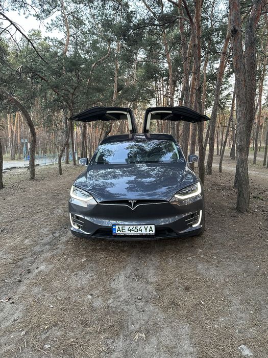 Аренда авто Киев, Днепр  Tesla Model X 90D (Вся Украина)