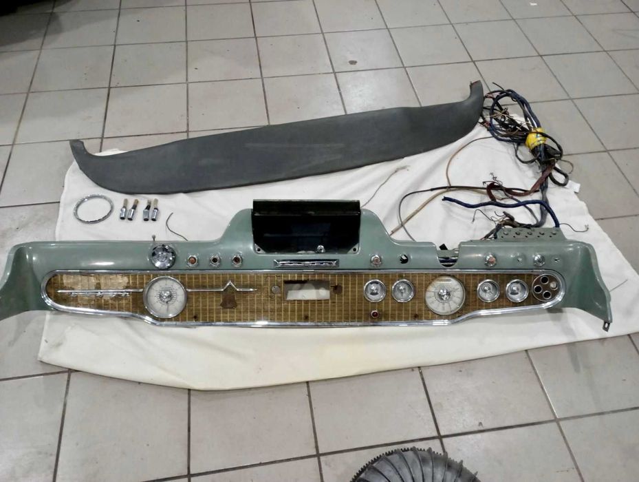 Газ-13 Чайка Колпаки Хром Стёкла Выхлопная Замки Стартер Бампер