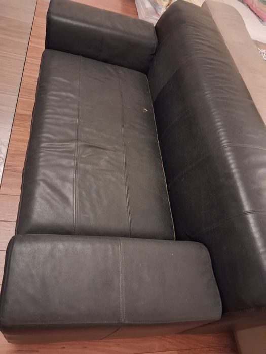 Sofá preto Ikea usado