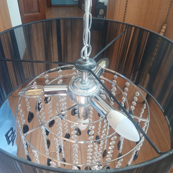 Продам люстра в доброму стані.