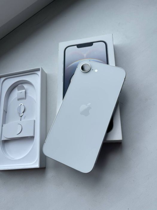 iPhone 16e 128GB