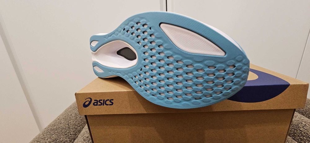 Sprzedam Asics Magic Speed 4