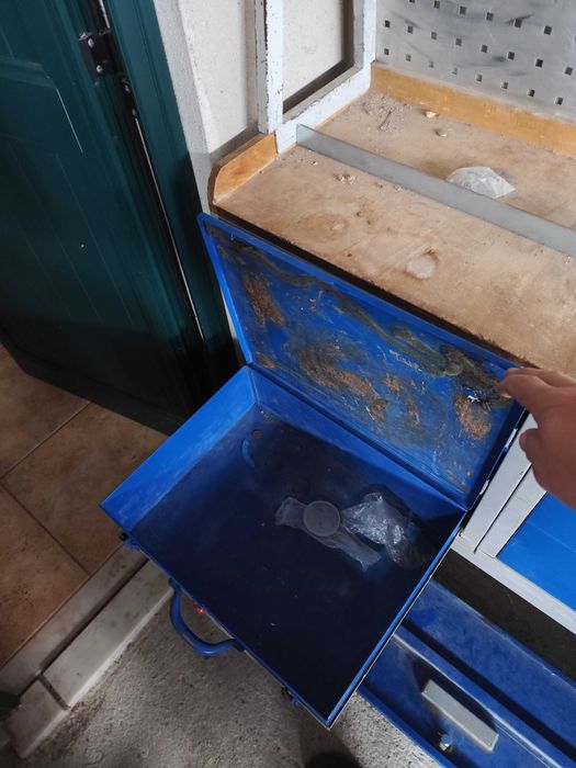 Bancada de Trabalho para Carrinha – Completa  Gavetas, Malas e Torno