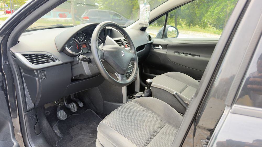 Peugeot 207 - 1.6HDi