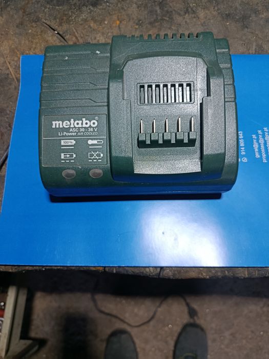 Carregador de bateria Metabo
