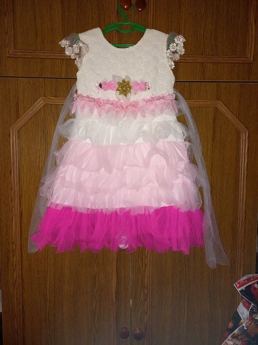 Нарядное    платье