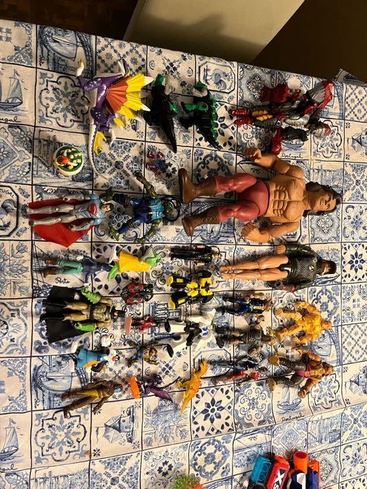 Collection of various legos toys etc64575277207426122