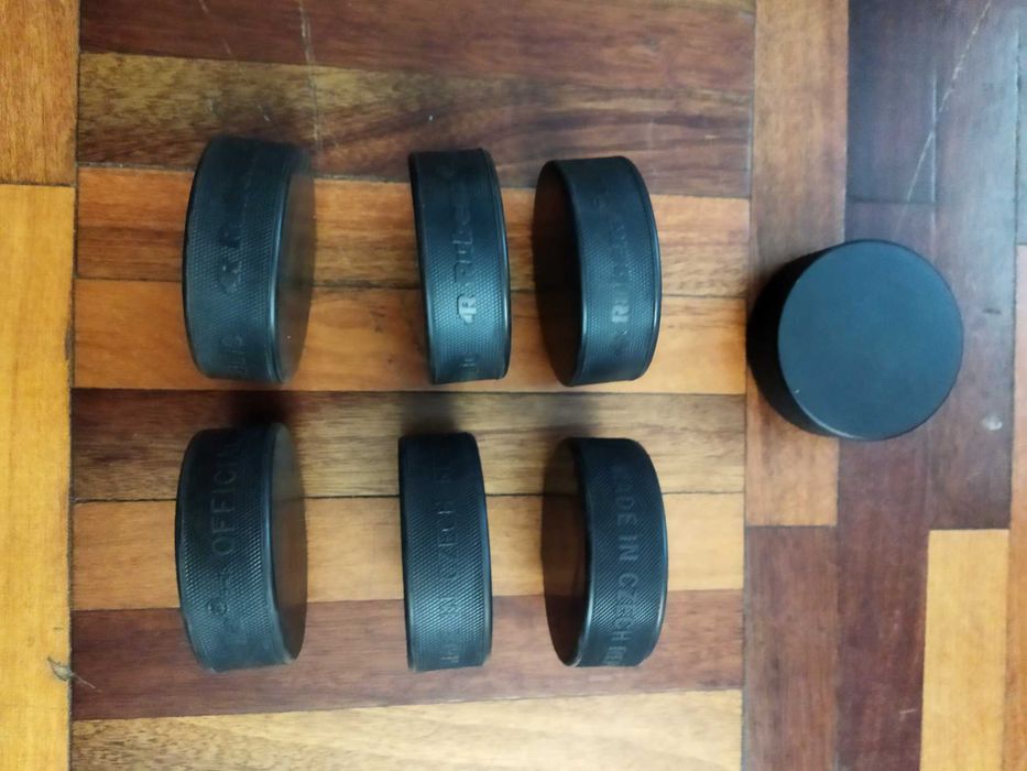 Продам хокейну форму