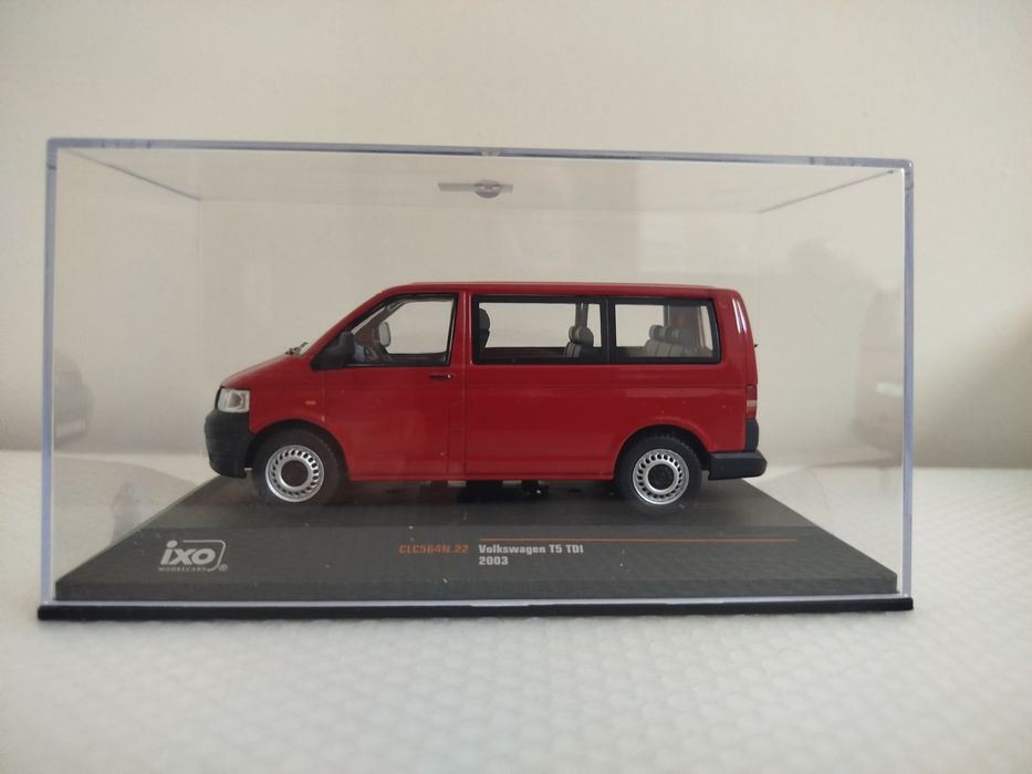 Miniatura Volkswagen T5 TDI 1/43 Nova