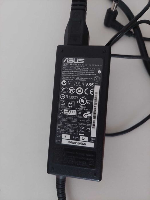Блок питания ASUS ADP-65jn bb оригинал, с сетевым кабелем.