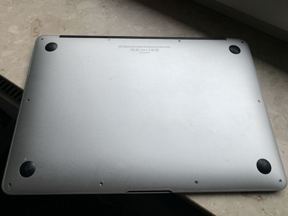 Apple macbook air 2010 a1369 emc 2392