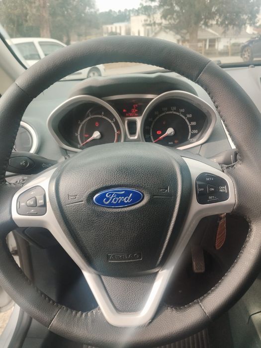 Vendo Ford Fiesta 1.2