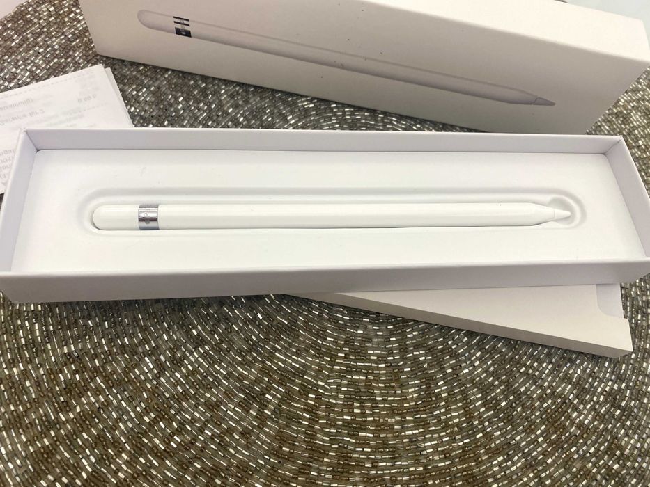 Продам стилус первого поколения Apple Pencil 1