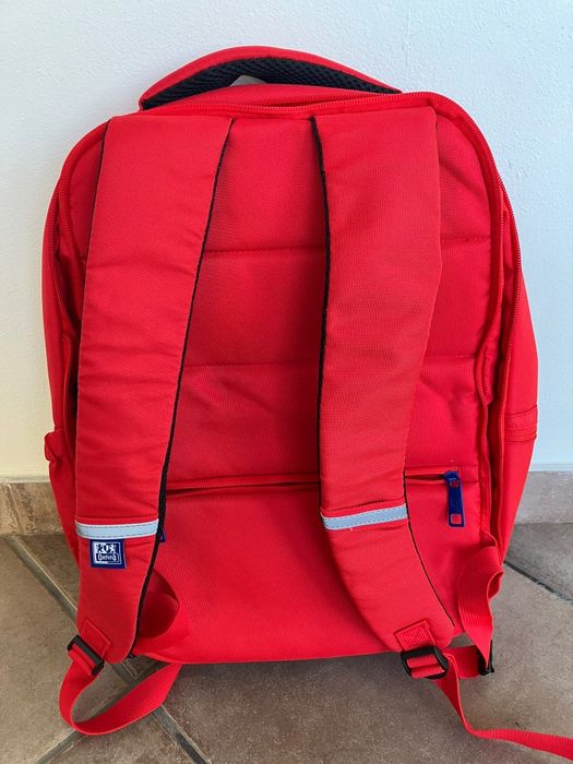 Mochila Oxford B-Out 30L- Vermelha 42X30X20Cm