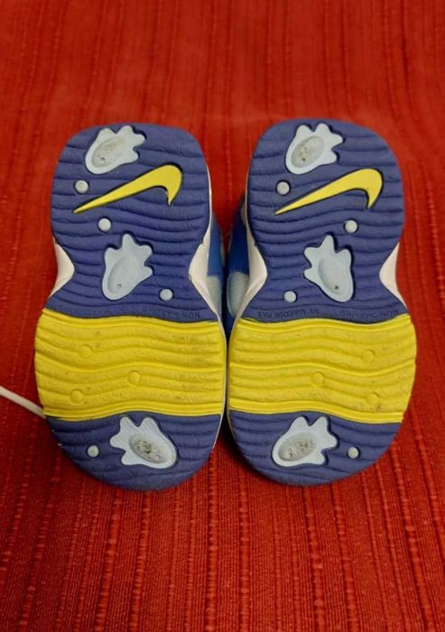 Vende-se Tênis Criança Nike