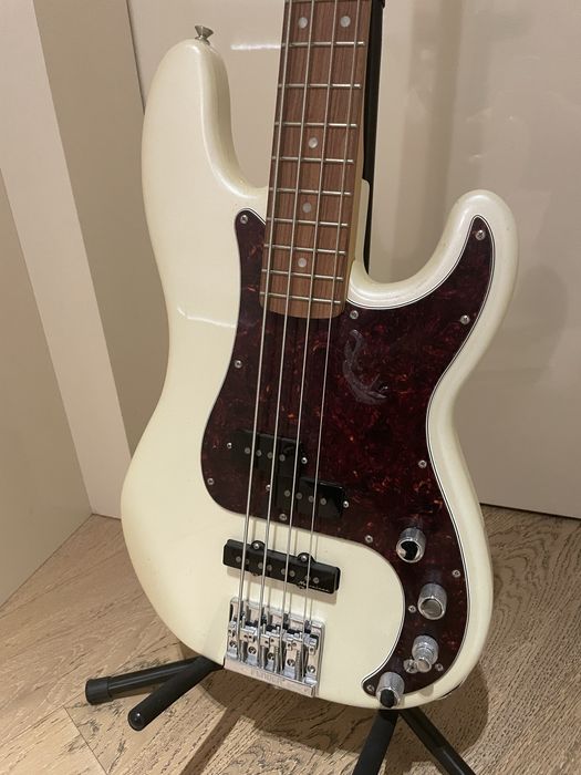 Fender Precision Bass Elektryczna Gitara Basowa