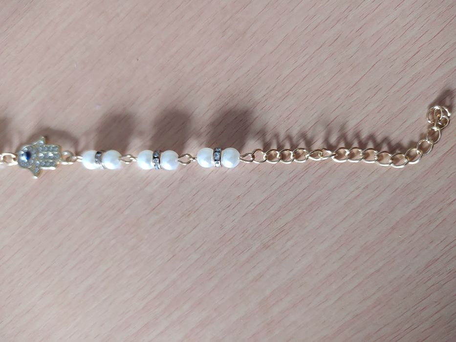 Pulseira prateada Mão de Fatma e olho com pérolas NOVA