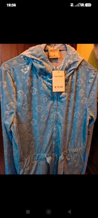 Robe azul bebe tamanho M novo com etiqueta ofereço os portes de envio