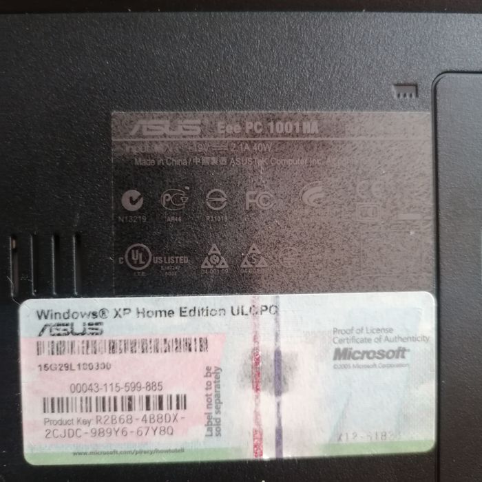 Mały laptop Asus EeePC1001HA