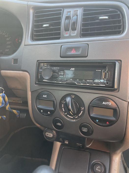 Продам Nissan Primera 2001 г. 1.8 бензин. Торг