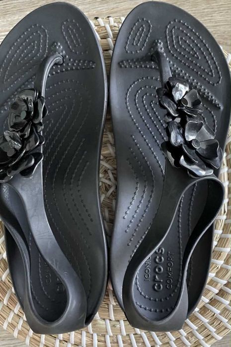 Crocs japonki serena embellish flip W8 38/39