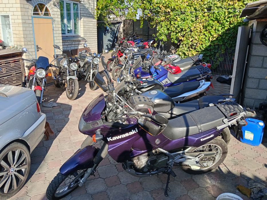 Кавасакі кле500 свіжі з Німеччини розмитненні сертифіковані