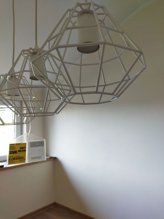 Śliczna,stylowa lampa wisząca, regulacja wysokości.