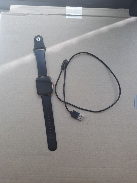 Смарт часы б.у в отличном состоянии