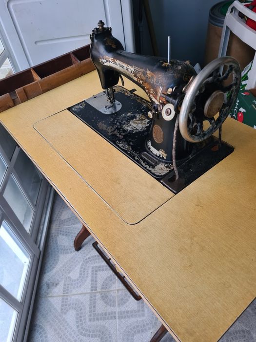 Máquina costura Singer