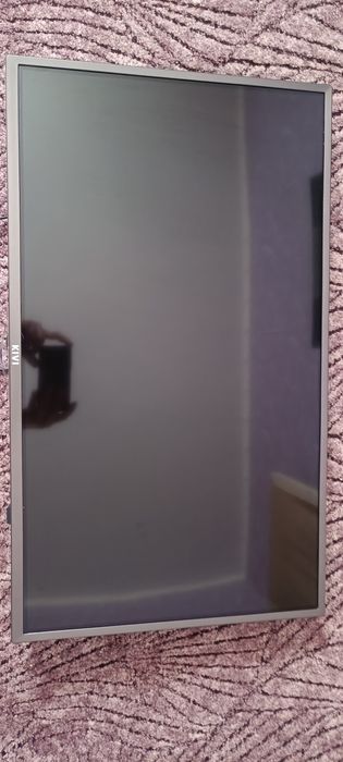 Продам телевізор KIVI 32" HK30G