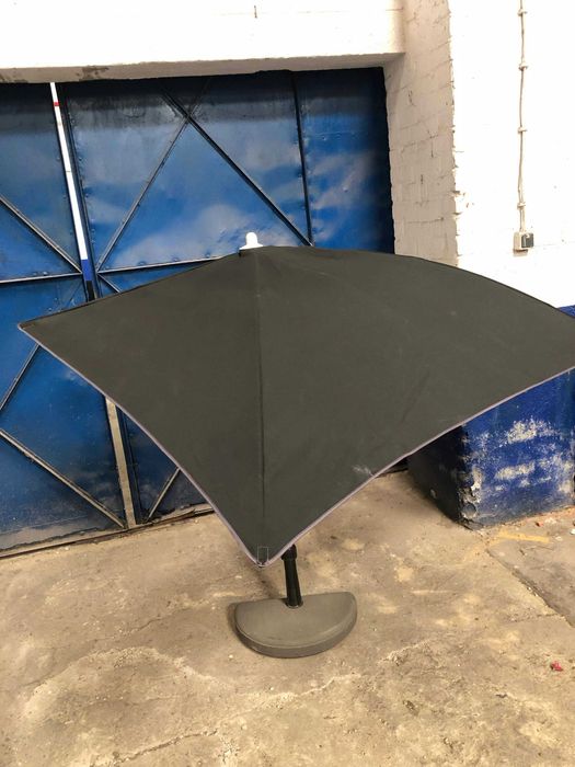 Chapéu de Sol em cor preto sem a base