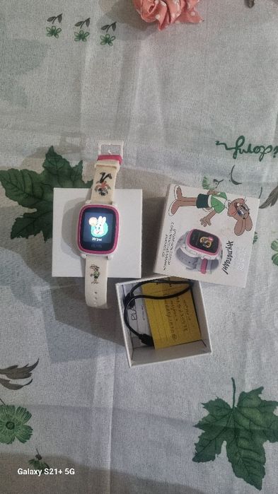 Продам  часы  элари