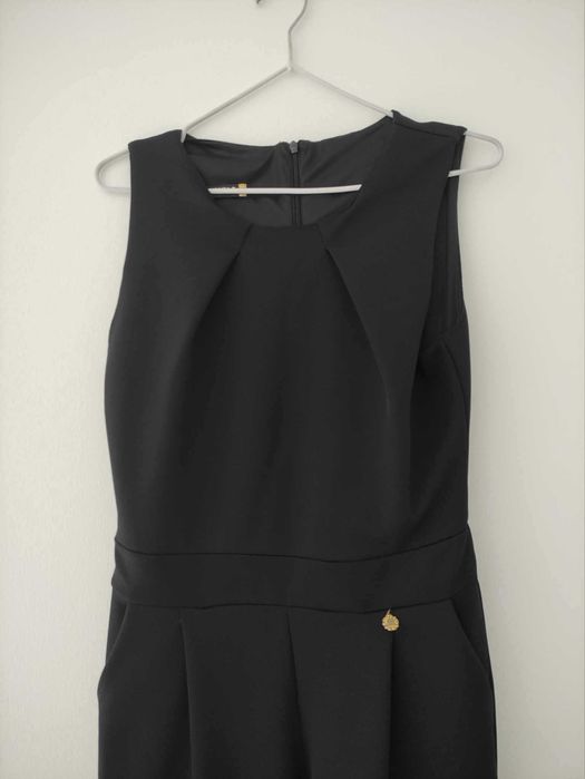 Macacão preto, lindo