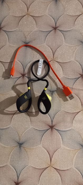 Наушники JBL Endurance DIVE.