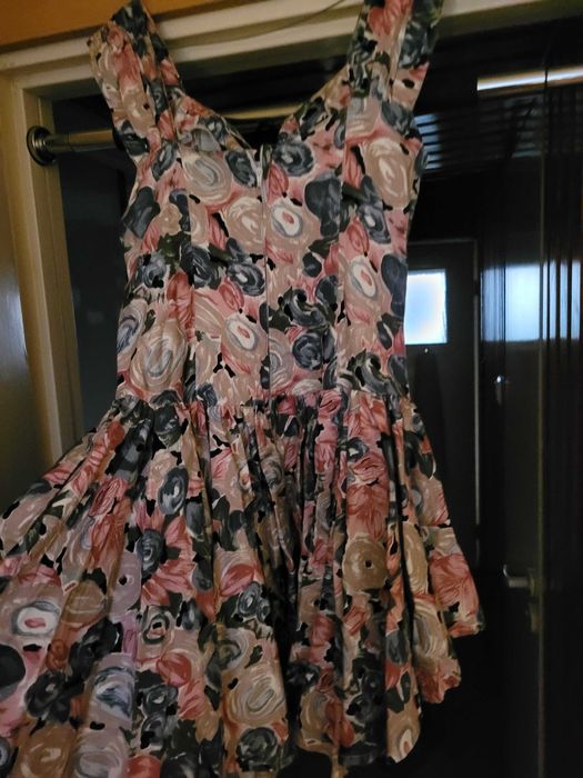 Sukienka Modeff – unikatowa perełka pin‑up, retro vibe, impresyjny print XS/S
