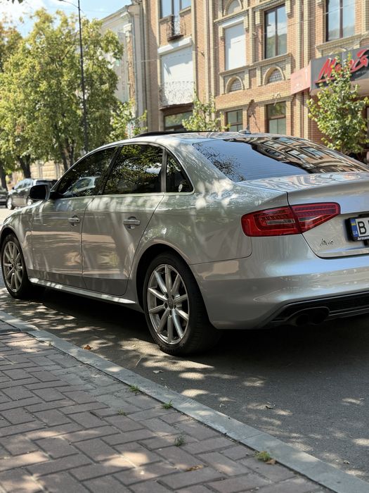 Audi a4 b8 2014 року