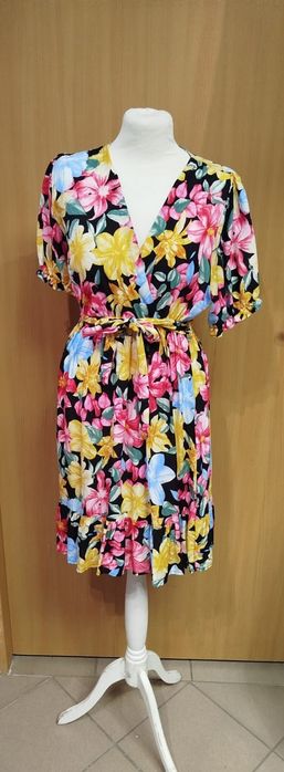 Sukieneczka w kwiatuszki xl/2xl