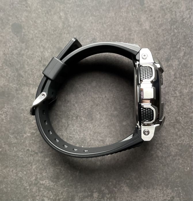 Годинник наручний Casio G-Shock GM-110-1A новий оригінал