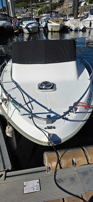 Barco Semi-cabinado 5,5Mts