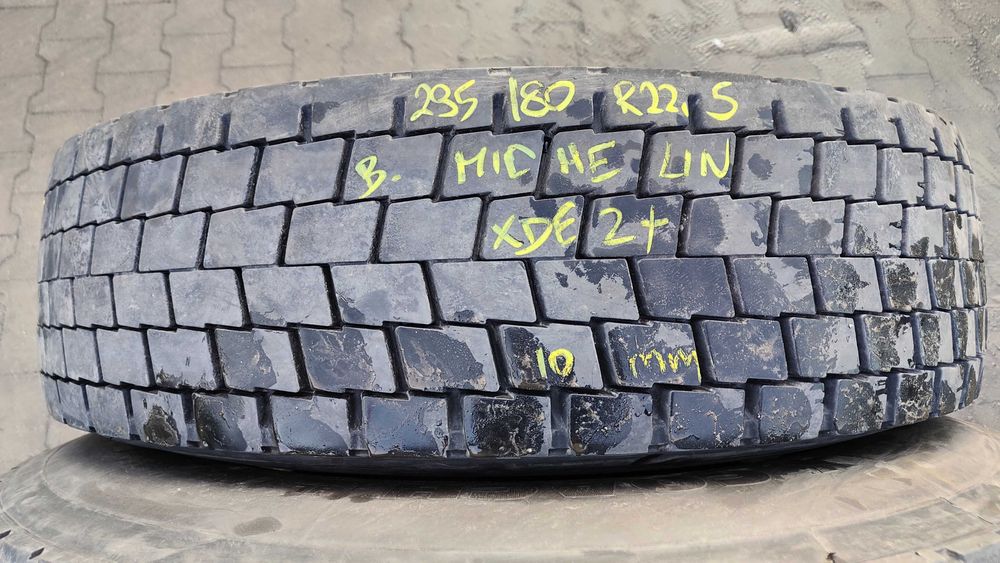 Opony 295/80R22,5 z bieżnikiem MICHELIN XDE2+ 10mm x4